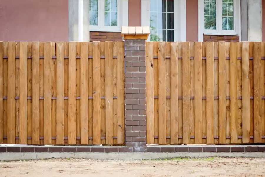 Benefits of Shadowbox Fences for Residential Properties Decatur, AL