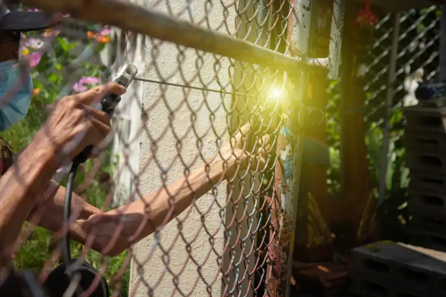 Common Challenges During Galvanized Chain-Link Fence Installation Decatur, AL