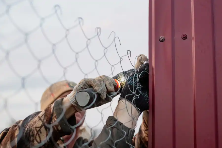 Common Challenges During Galvanized Chain-Link Fence Installation in Decatur, AL